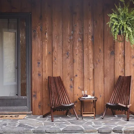Catskills Retro Retreat- Upstate Home W Hot Tub